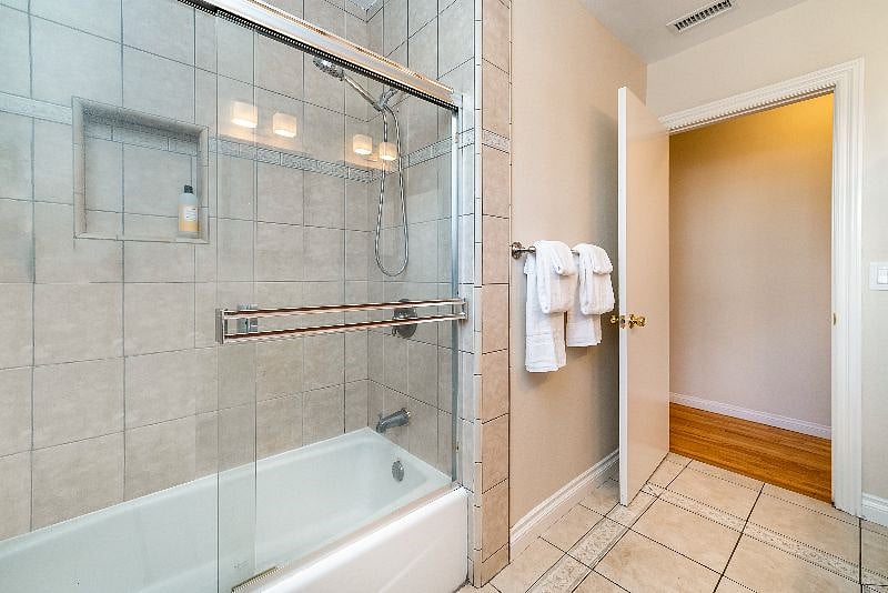 Furnished Finder property 438917_1 photo 3