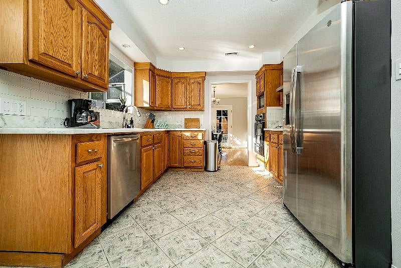 Furnished Finder property 438917_1 photo 5