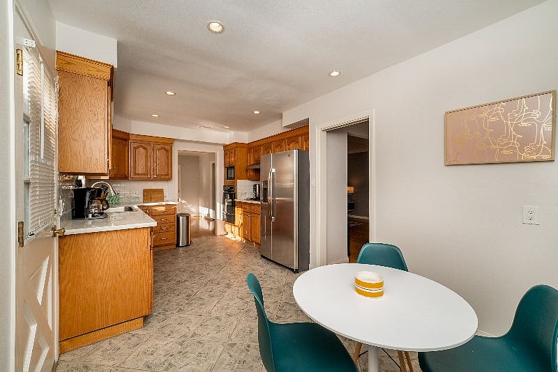 Furnished Finder property 438917_1 photo 25
