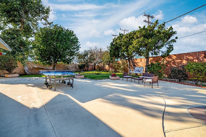 Furnished Finder property 438917_1 photo 31