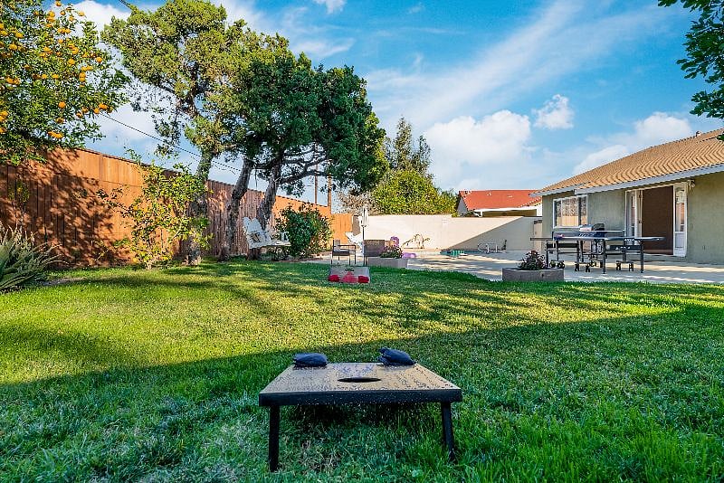 Furnished Finder property 438917_1 photo 35