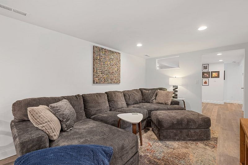Furnished Finder property 438999_1 photo 7