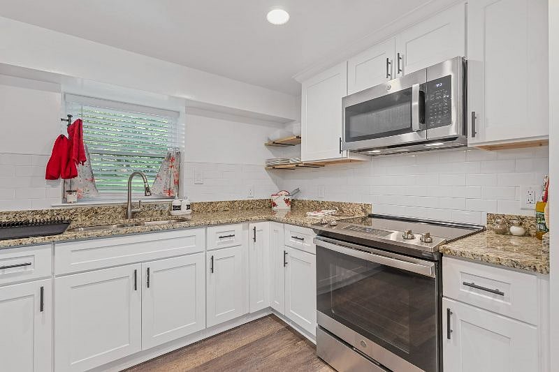 Furnished Finder property 438999_1 photo 9