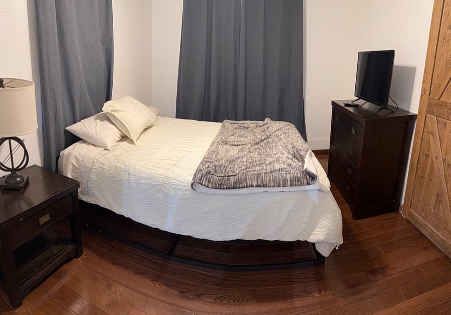 Furnished Finder property 439004_1 photo 4