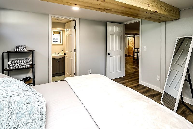 Furnished Finder property 439012_1 photo 9