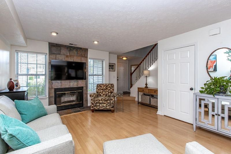 Furnished Finder property 439035_1 photo 4