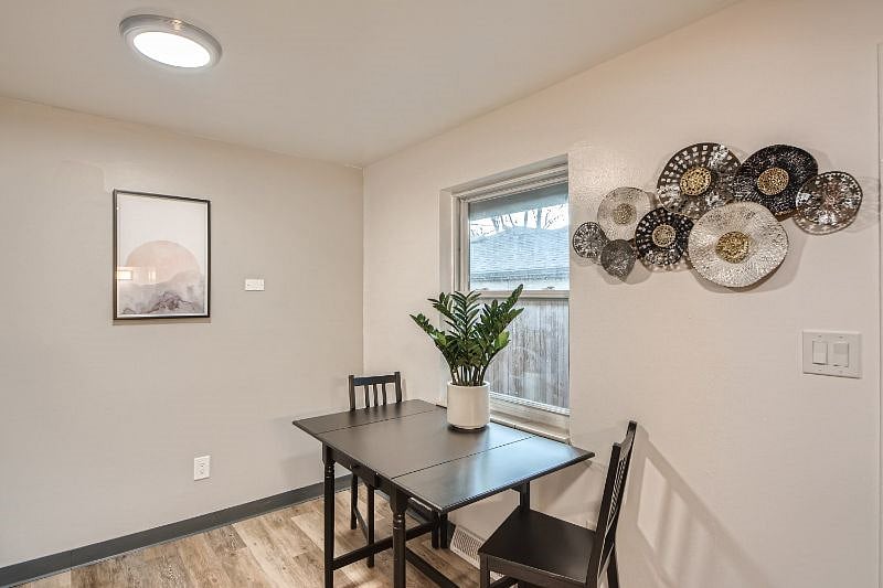Furnished Finder property 439062_1 photo 3