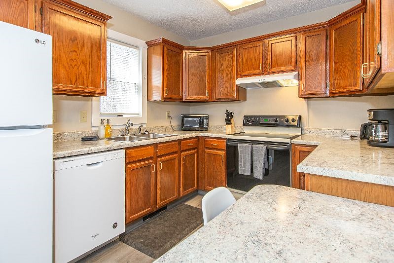 Furnished Finder property 439071_1 photo 8
