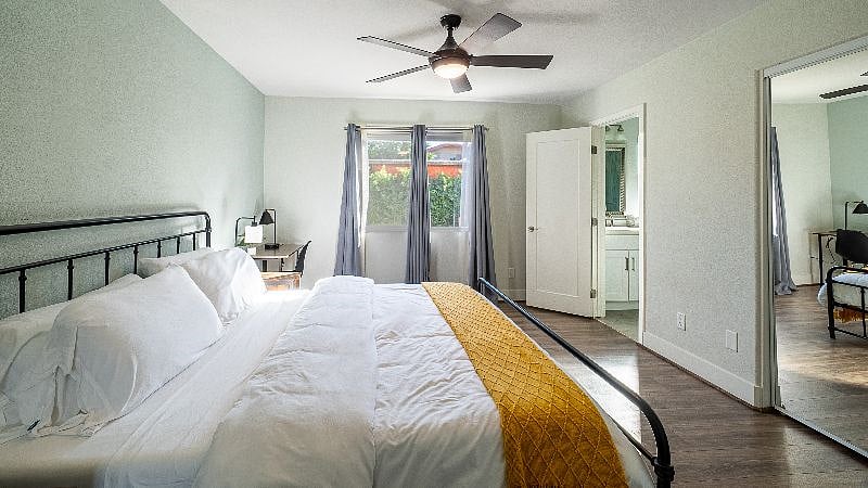Furnished Finder property 439126_1 photo 16