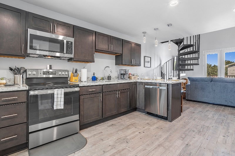 Furnished Finder property 439176_1 photo 6