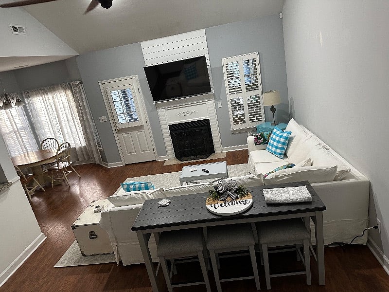 Furnished Finder property 439206_1 photo 3