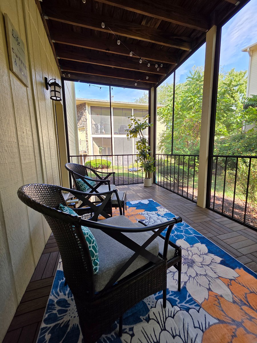 Screened patio.