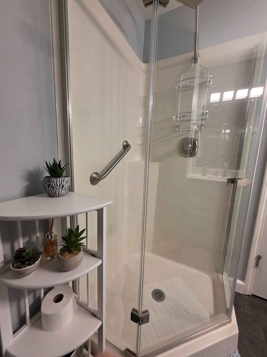 Master bathroom.