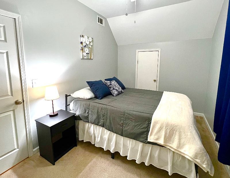 Furnished Finder property 439305_1 photo 8