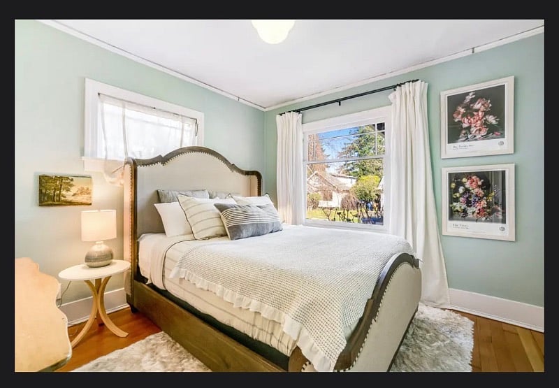 Queen bed on main floor