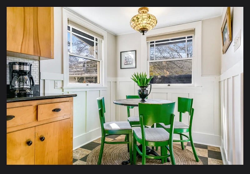 Kitchen nook