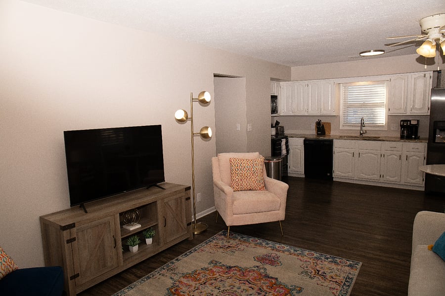 Furnished Finder property 439331_2 photo 4
