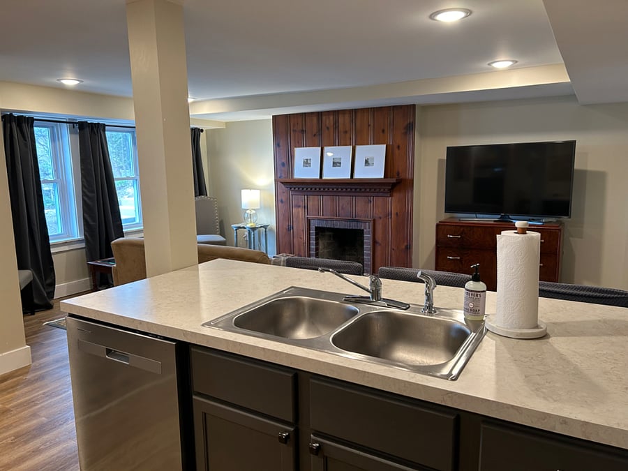Furnished Finder property 439352_2 photo 4