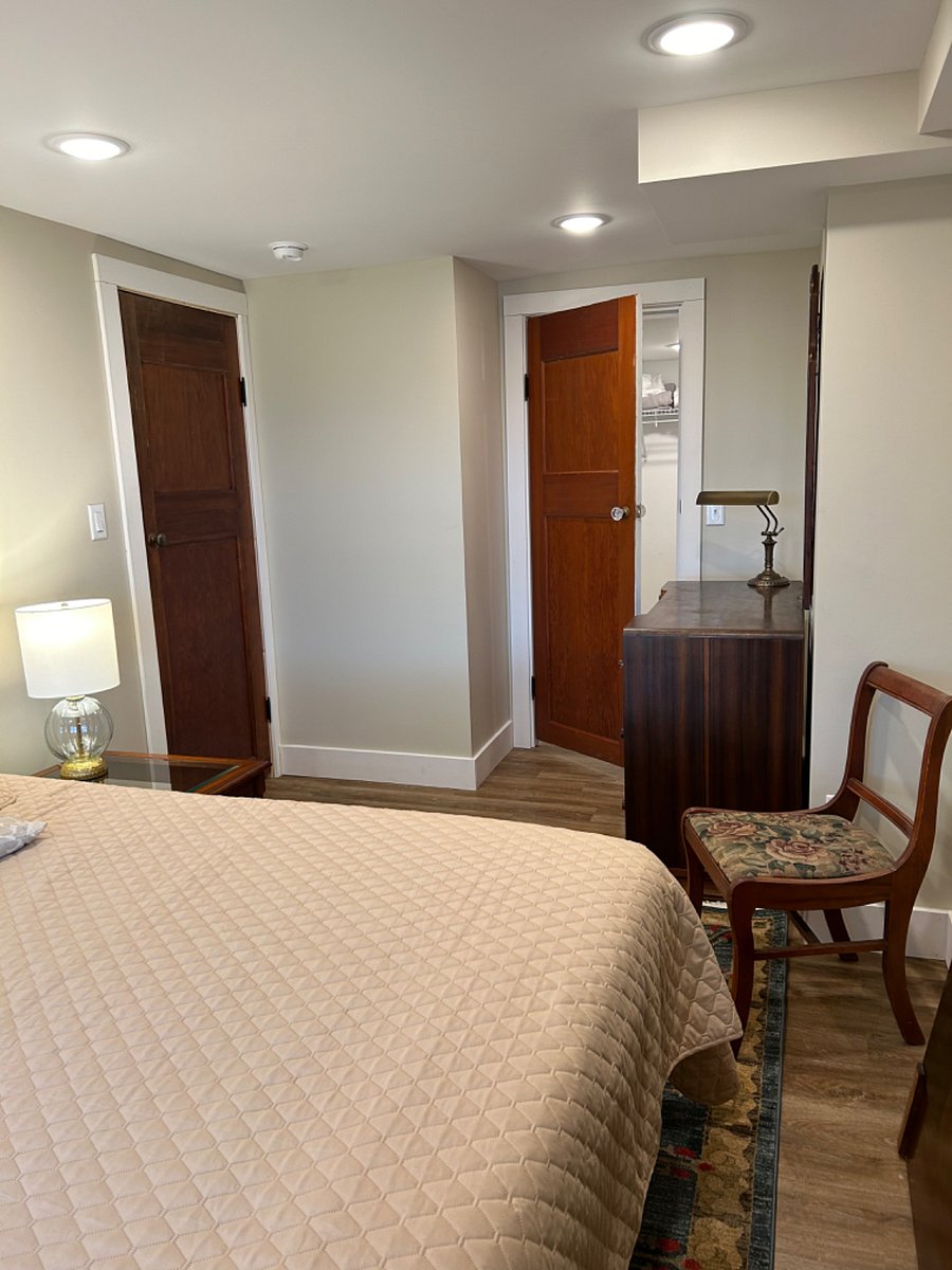 Furnished Finder property 439352_2 photo 16