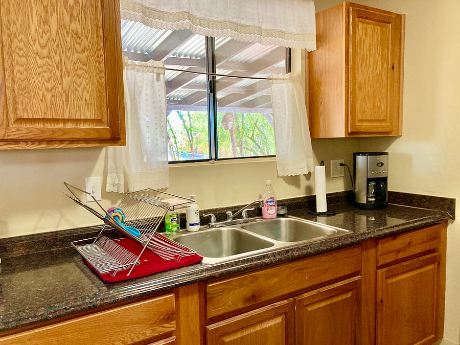 Full kitchen with essentials provided