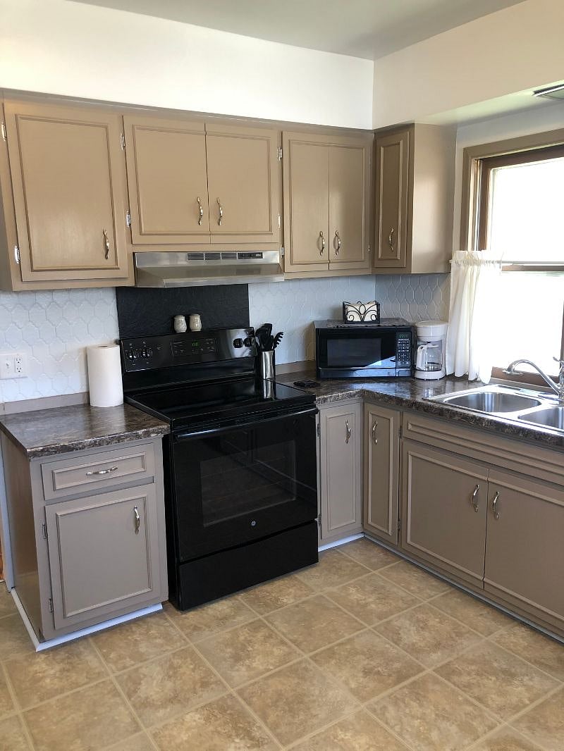 Furnished Finder property 439462_1 photo 3