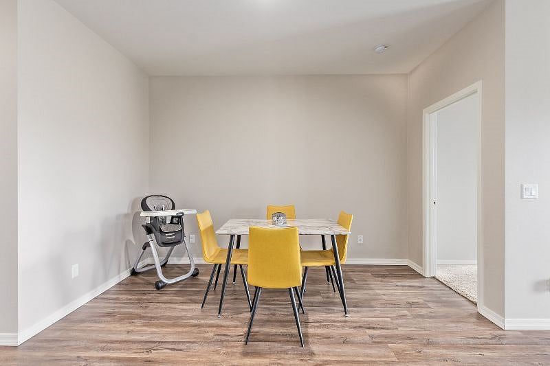 Furnished Finder property 439558_1 photo 8