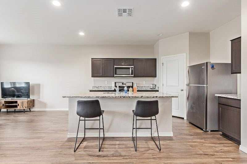 Furnished Finder property 439558_1 photo 6