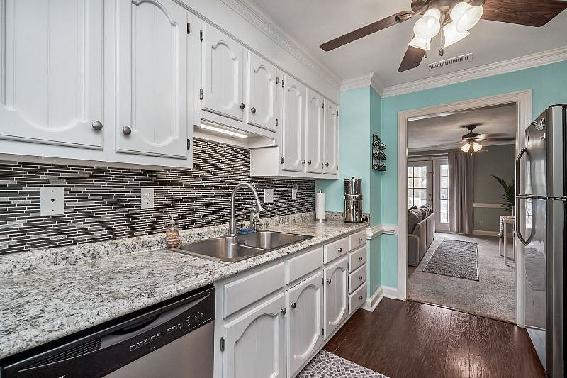Furnished Finder property 439720_1 photo 8