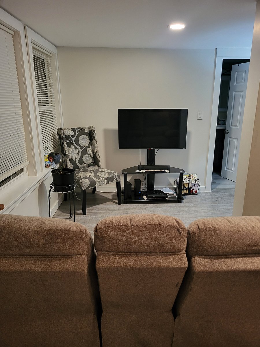 Furnished Finder property 439765_2 photo 4