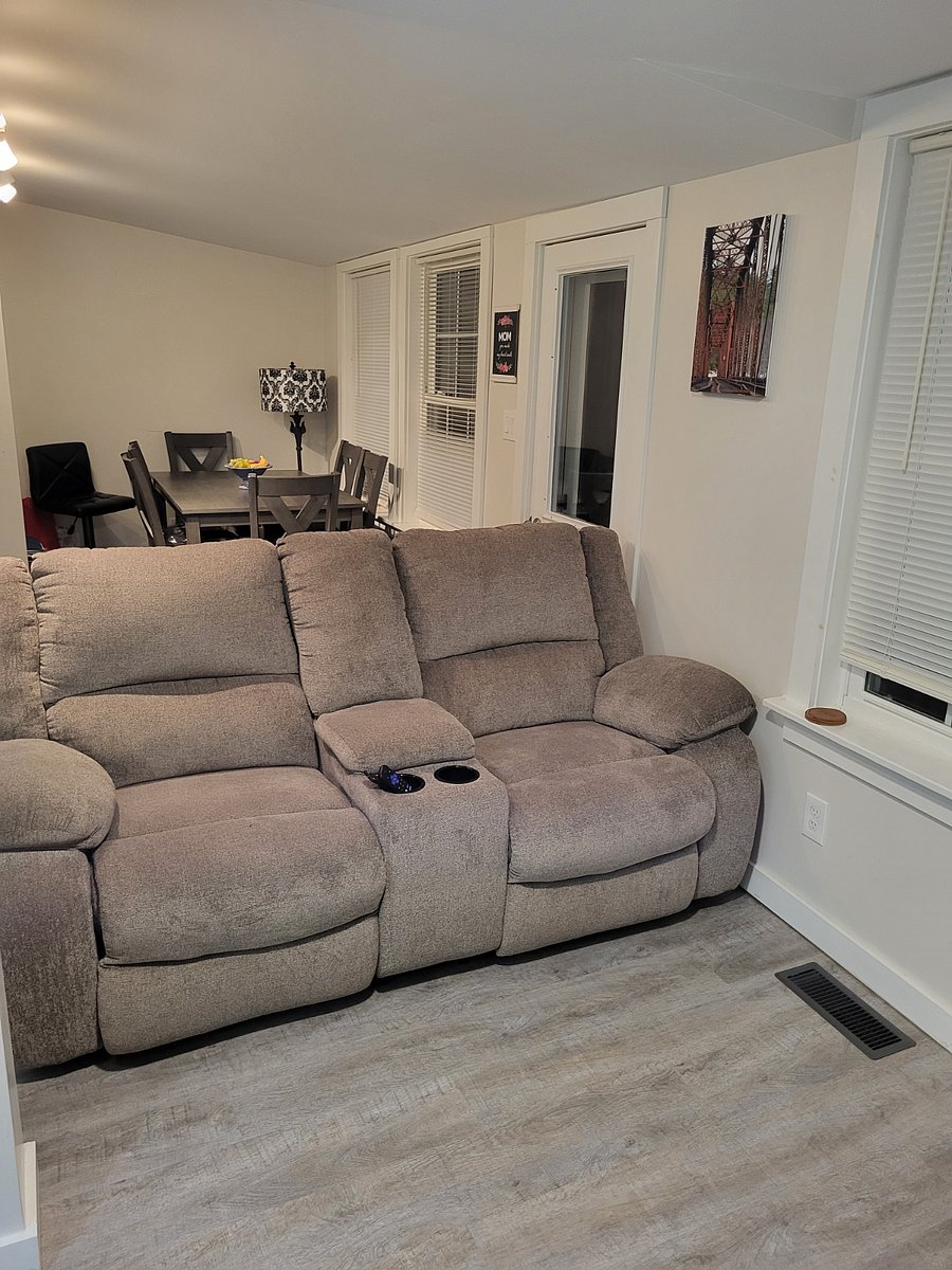 Furnished Finder property 439765_2 photo 3