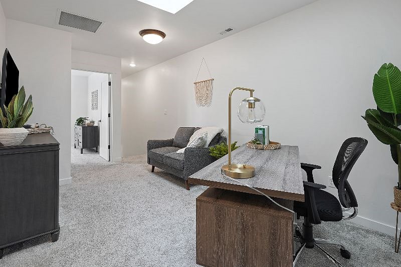Furnished Finder property 439823_1 photo 24
