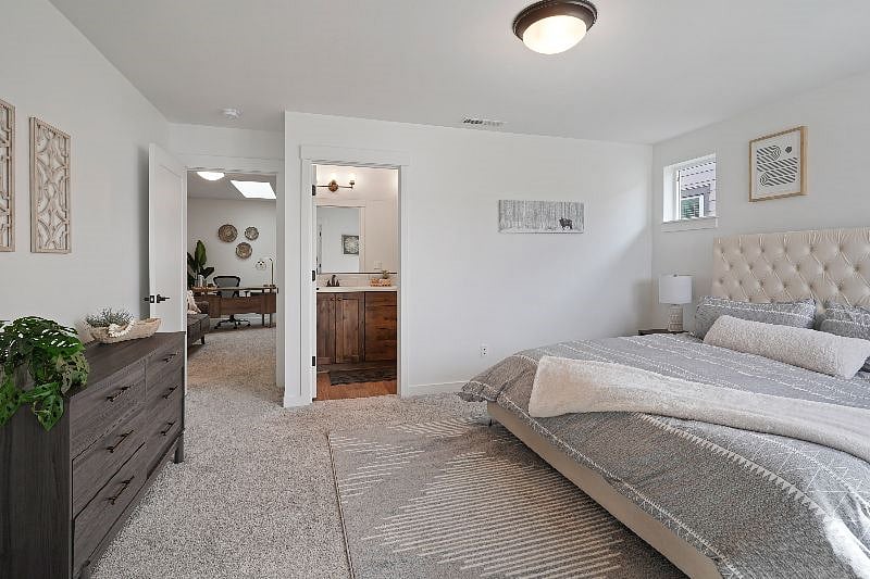 Furnished Finder property 439823_1 photo 32