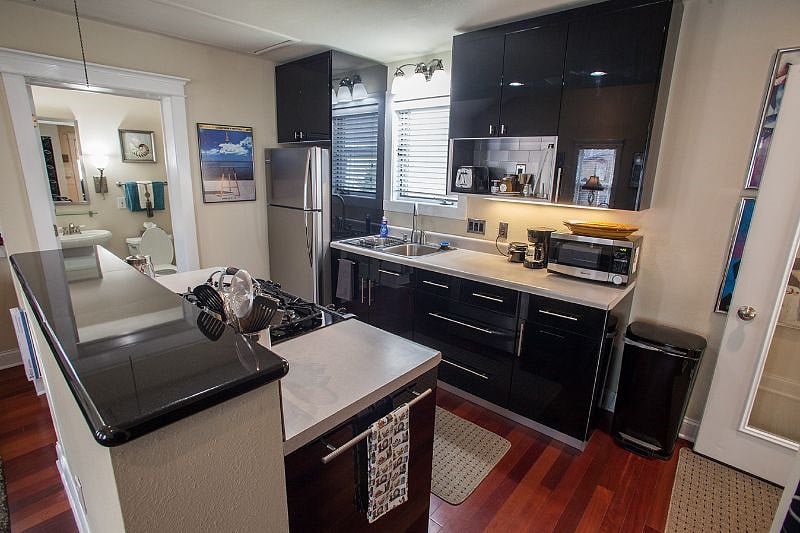 Furnished Finder property 439844_1 photo 3