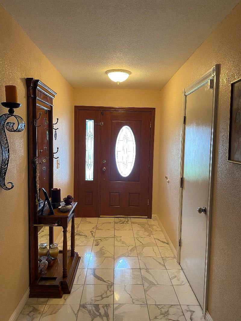 Furnished Finder property 439851_1 photo 3