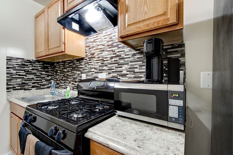 Furnished Finder property 439852_2 photo 8