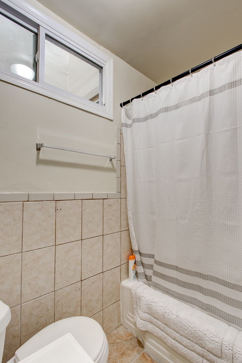 Furnished Finder property 439852_2 photo 10