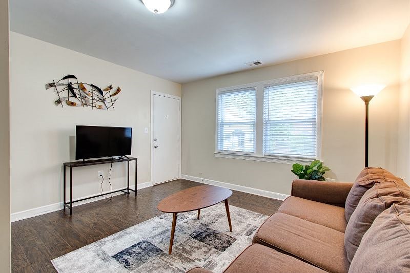 Furnished Finder property 439852_2 photo 4