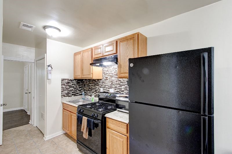 Furnished Finder property 439852_2 photo 7