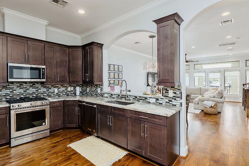 Furnished Finder property 439873_1 photo 8