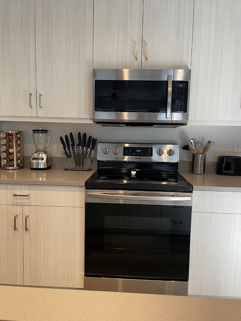 Furnished Finder property 439895_1 photo 7