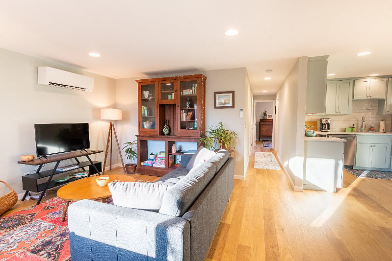 Unit feels way bigger than 1100 square feet because of the open floor plan