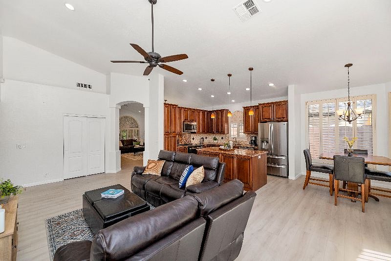 Furnished Finder property 440019_1 photo 10