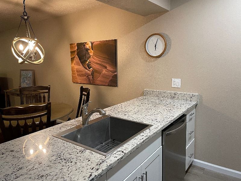 Furnished Finder property 440024_1 photo 4