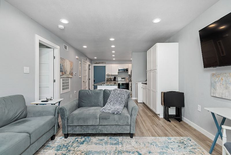 Furnished Finder property 440079_1 photo 12