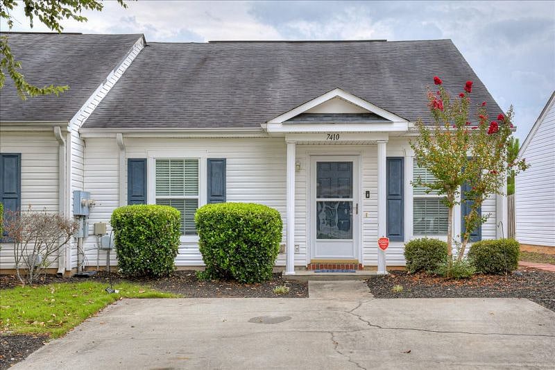 Furnished Finder property 440080_1 photo 2