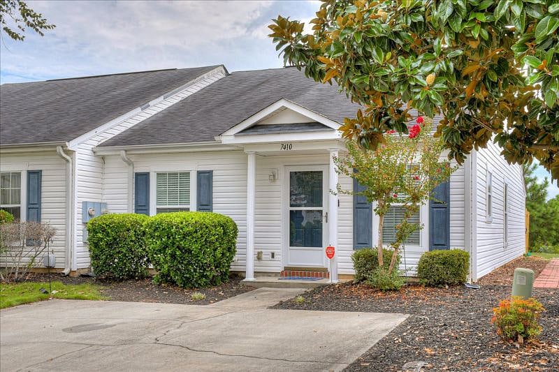 Furnished Finder property 440080_1 photo 3