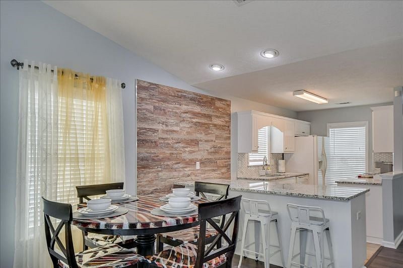 Furnished Finder property 440080_1 photo 10