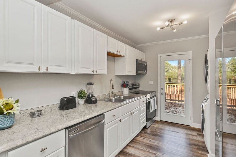 Furnished Finder property 440154_1 photo 9