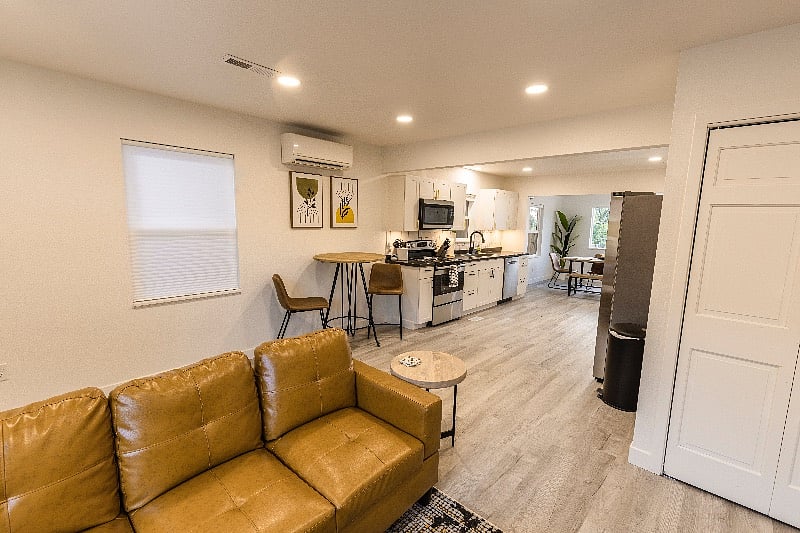 Furnished Finder property 440170_1 photo 17
