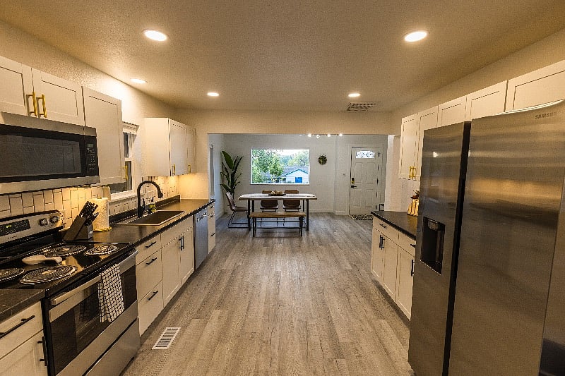 Furnished Finder property 440170_1 photo 18